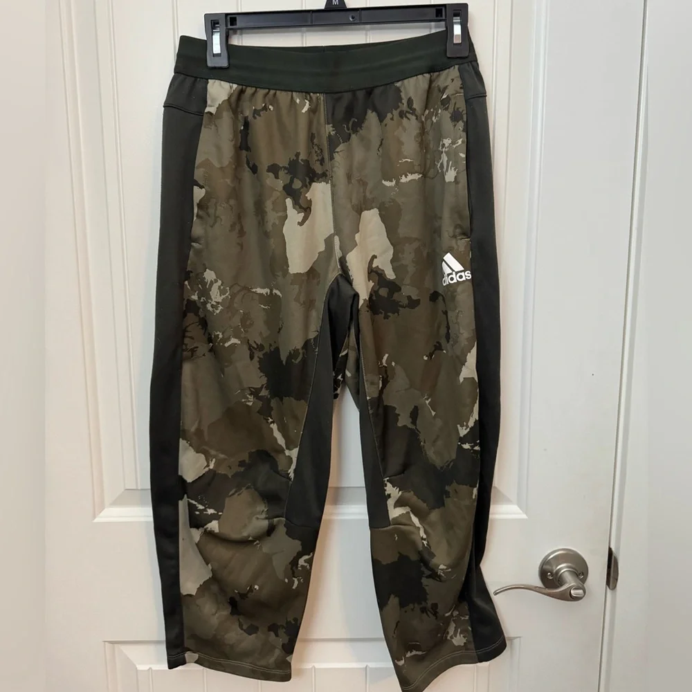 New Adidas Continent Camo Crop Fleece Pants Gray Green Men's medium A